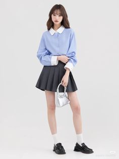 Black Mini Skirt Outfit, Airport Fashion Kpop, Miniskirt Outfits, Poses References, Korea Fashion, Really Cute Outfits, Stage Outfits, Casual Style Outfits, Lookbook Outfits