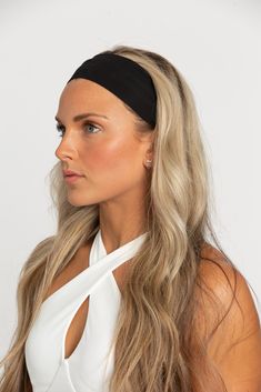 This classic style Headband has our GOLD HINGE logo subtly embroidered on the front and is a perfect addition to any outfit. Fitted Bandeau Headband In Casual Style, Elastic Stretch Headband, Fitted Casual Headband With Cotton Sweatband, Adjustable Solid Color Casual Headband, Casual Adjustable Solid Color Headband, Casual Fitted Cotton Sweatband Headband, Adjustable Black Headband For Spring, Trendy Stretch Headband With Elastic Band, Trendy Stretch Bandeau Headband