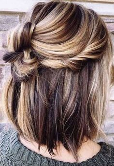 A Messy Bun, Hairstyle Tutorials, Cool Short Hairstyles, Vlasové Trendy, Hairstyle Trends, Hairstyle Inspiration, Wedding 2025, Hair Styles 2017