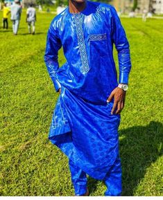 Bazin Mens africa wear is a handmade product . Luxury wear for any outings. Traditional marriage, birthday party or any occasion is lovely for this attire.  MADE TO ORDER > ensure you provide your real measurements. And  we will custom make it to fit your body. NB: when ordering your bazin the pattern might vary to the model but it is thesame colour due to market demand. Kindly ask before placing your order.  My standard measurement chart is listed below Xs Neck: 13-13.5 Chest: 33-34 Sleeve: 31.5-32 Waist: 27-28 S Neck: 14-14.5 Chest: 35-37 Sleeve: 32.5-33 Waist: 29-31 M Neck: 15-15.5 Chest: 38-40 Sleeve: 33.5-34 Waist: 32-34  L Neck: 16-16.5 Chest: 42-44 Sleeve: 34.5-35 Waist: 36-38 XL Neck: 17-17.5 Chest: 46-48 Sleeve: 35.5-36 Waist: 40-42 XXL Neck: 18-18.5 Chest: 5-52 Sleeve: 36-36.5 Wa African Kaftan, Latest African Men Fashion, African Dresses Men, African Shirts For Men, African Clothing For Men, African Shirts, African Fashion Women Clothing, Luxury Wear, African Fashion Women