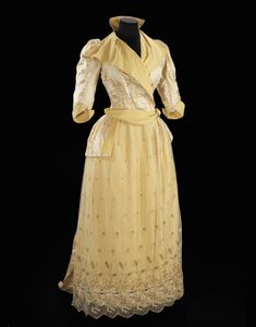 Silk Yellow Dress, Historical Clothes, 1890s Fashion, Dress History, Old Dresses, Victorian Clothing