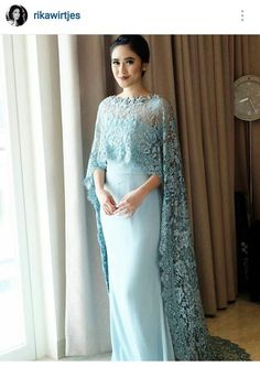 Such a pretty dress,and what a lovely blue color Bride Dress Elegant, Baju Kahwin, Long Cape, Kebaya Dress, Gaun Fashion, Satin Evening Dresses, Blue Evening Dresses, فستان سهرة, Lace Evening Dresses