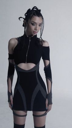 ig: accox.acx Starfield Aesthetic, Female Techwear, Aespa Whiplash, Ropa Upcycling, Futuristic Cyberpunk, Learn Thai, Avant Garde Fashion, 90s Inspired, T Shirt Diy