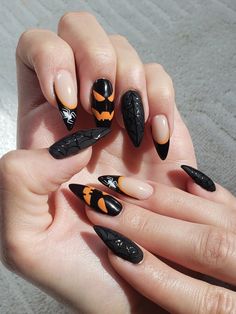 Alt Halloween Nails, Unique Halloween Nail Designs, Vampire Halloween Nails, Abstract Halloween Nails, Halloween Nail Designs Stiletto, Creative Halloween Nails, Succubus Nails, Spooky Stiletto Nails, Bat Halloween Nails