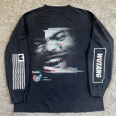 Rare Wu-Tang / Method Man Longsleeves Shirt. Official Wu Tang Release. Size Large (Men). Preowned Condition. Has Two Tiny Holes, See Pictures For Condition. From A Non Smoking Pet Free Home. Get This Rare Wu Shirt Now Before It’s Gone! Check Out My Other Wu Items Follow My Ig Hieuwear (For Discounts) Edgy Long Sleeve T-shirt With Screen Print, Black Long Sleeve Top With Graphic Design, Long Sleeve Tops With Graphic Design For Spring, Graphic Tee Long Sleeve Shirt For Fall, Long Sleeve Graphic Tee For Fall, Fall Graphic Tee Shirt With Long Sleeves, Winter Long Sleeve Graphic Shirt, Graphic Tee With Long Sleeves And Screen Print, Long Sleeve Graphic Tee With Screen Print