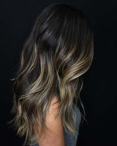 Highlights And Layers, Haircuts Layered, Beautiful Haircuts, Caramel Highlights, Brunette Balayage Hair, Long Layered Haircuts, Short Hair Balayage, Balayage Brunette, Ombre Hair Color