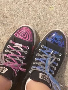 Doodle Shoes, Tv Girl, Custom Converse, Shoes Drawing, Tv Girls, Decorated Shoes