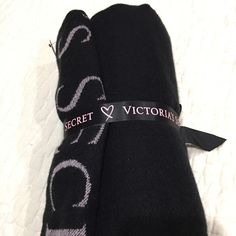 Nwt Vs Throw Blanket. Black With Pink Writing. I Didn’t Measure The Throw (I Wanted To Be Able To Fit Back Into Packaging), But It’s Relatively Large. Very Soft And Comfy. Smoke Free Home. Victoria Secret Bedding, Pink Writing, Blanket Black, Fit Back, Victoria Secrets, Victoria's Secret Pink, Pink Black, Victoria Secret, Secret Pink