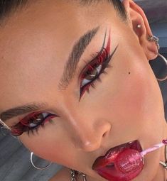 Mekap Mata, Drag Make-up, Graphic Makeup, Rave Makeup, Swag Makeup, Smink Inspiration, Red Makeup, Makijaż Smokey Eye, Dope Makeup