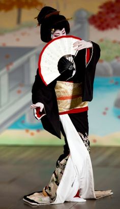 wie elegant sind geischas Maiko Illustration, Japanese Dance, Fan Dance, Turning Japanese, Japanese Fan