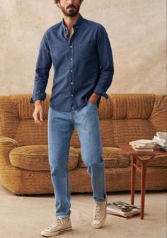 Jeans Button Down Shirt Outfit Men, Basic Casual Outfits Men, Mens Casual Going Out Outfit, Mid 30s Fashion Outfits Men, Smart Mens Outfits Business Casual, Men’s Classic Casual Style, Architect Dressing Style Man, Male Celebrity Style, Casual Sophisticated Outfits Men