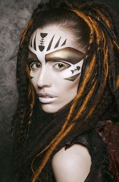 dreadlocks colour matching body hair Fish Bones, Hair Idea, Painted Face, Colour Matching, Fantasy Makeup, Costume Makeup, Body Hair, Creative Makeup