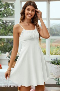 Zapaka Women White Graduation Dress Spaghetti Straps Open Back Cocktail Dress – ZAPAKA High School Graduation Dress, Sexiest Dresses, Short A Line Dress, White Spaghetti, White Spaghetti Strap, Floral Dress Formal, Spaghetti Strap Mini Dress, Graduation Outfit, Green Outfit