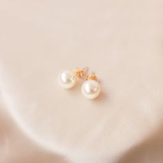 Looking for an alternative to your daily dull earrings? Search no more. Trade your everyday pair for these pearl studs and live your best Jackie Kennedy lifestyle. Hypoallergenic, pearl (mother-of-pearl) stud earrings Everyday Hypoallergenic Pearl White Pearl Earrings, Classic Pearl Earrings As Gift, Pearl Stud Earrings, Pearl Studs, Fashion Sense, No More, Perfect Pair, Mother Of Pearl, Sense