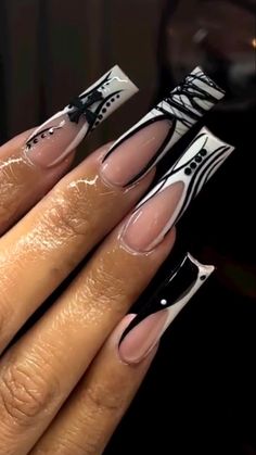 Black And Grey Nails Designs, Extra Acrylic Nails, Black Square Nails Design, Freestyle Acrylic Nails, Stylish Nails Designs, Nails Design With Rhinestones