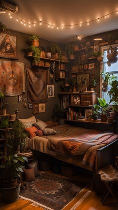 Gloom and Glamour: A Tale of Moody Cozy Interiors Chill Room, Bedroom Decor Cozy, Room Redesign, Redecorate Bedroom, Dream House Rooms, Cozy Room Decor, Aesthetic Rooms, Dreamy Room, Dream Room Inspiration