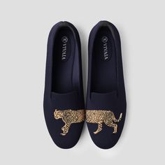 Cindy Hattersley, Embroidered Loafers, Sustainable Shoes, Leopard Black, Comfortable Pillows, Denim Chic, Soft Shoes, Pointed Heels, Toe Designs