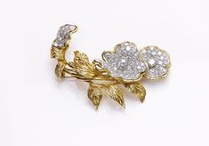 Gold Diamond Flower Brooch. Elegant Diamond Flower Brooch, Elegant Diamond Flower Brooches, Diamond Flower Brooch For Formal Occasions, Formal Diamond Flower Brooch, Elegant Yellow Gold Diamond Brooches, Diamond Flower Brooch, Gala Events, Genuine Love, Diamond Brooch