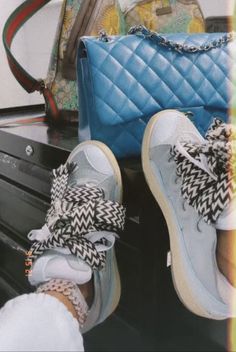 Stile Kylie Jenner, Cavo Tagoo Mykonos, Lanvin Sneakers, Philippians 4 6, Lanvin Shoes, Jewelry Luxury