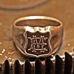 Chevalier Ring, Vintage Ring, Rustic Ring, Manly Ring, Mans Ring, Crest Ring, Signet Ring, Monogram Ring, Charm Ring, Initial Ring - Etsy Vintage Signet Ring Men, Mans Ring, Ring Initial, Shape Face, Rustic Ring, Rustic Rings, Charm Ring, Stag Head, Signet Ring Men