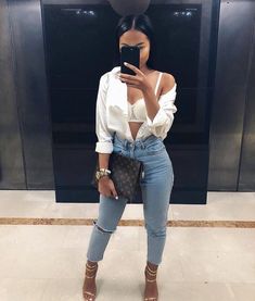 Satin Shirt Outfit, Look Jean, Instagram Baddie, Chique Outfits, Bohol, Dope Fashion, Satin Shirt, Going Out Outfits, Mode Inspiration