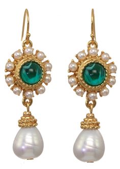 Gold Pearl Drop Earrings For May Birthstone, Handmade Green Byzantine Jewelry, Emerald Earrings With Pearl Drop For Gift, Green Byzantine Style Round Jewelry, Period Jewelry, Ill Always Love You, Crafts Jewelry, Majorca, Hanging Earrings