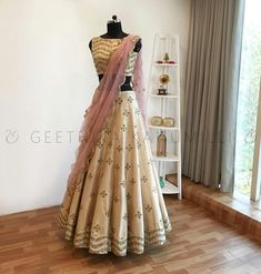 Cream Color Lehenga, Dupatta Hand Embroidery, Pink Color Lehenga, Half Sari, Lehenga And Blouse, Desi Fits, Saree Hairstyles, Lehenga Design, Bridal Lengha