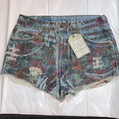 Furst Of A Kind Orange Tab Levi’s Distresses Vintage Shorts New With Tags Retail $148 One Of A Kind Relaxed Fit Multicolor Denim Bottoms, Multicolor High Rise Bottoms With Pockets, Multicolor High-rise Bottoms With Pockets, Multicolor Mid-rise Summer Bottoms, Levi's Cotton Summer Pants, Levi's High Waist Blue Pants, Levi's Summer Cotton Pants, Multicolor High Rise Summer Bottoms, Levi's Blue Cotton Bottoms