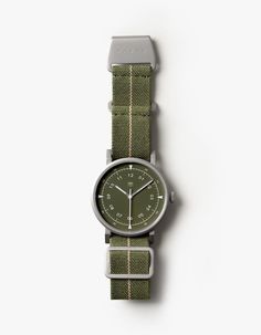 MUS-06 OLIVE P 40MM Best Mens Watches, Casual Office Attire, Classy Watch, Simple Watches, Field Watches, Minimalist Watch, Best Watches For Men, Vintage Military, Military Inspired