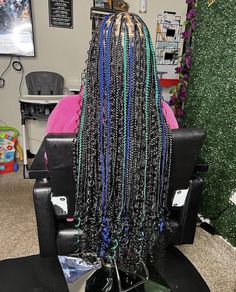 Blue And Green Braids, Purple Peekaboo Braids, 3 Different Color Box Braids, Colorful Knotless Braids, Knotless Braids Hairstyles With Color, Green Knotless, Knotless Box Braids With Color, Box Braids Color Ideas, Colored Knotless Braids