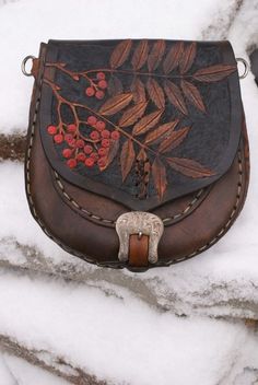 Celtic Knotwork, Leather Projects, Warm Brown, Custom Leather, Leather Design, Leather Bags