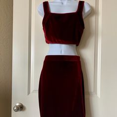 Nwot; Color: Red Wine Elegant Red Holiday Skirt, Holiday Fitted Mini Skirt, Fitted Holiday Skirt, Burgundy Fitted Mini Skirt For Party, Fitted Burgundy Mini Skirt For Party, Red Skirt For Winter Holiday, Red Winter Holiday Skirt, Fitted Skirt For Winter Holidays, Fitted Red Skirt For Holiday