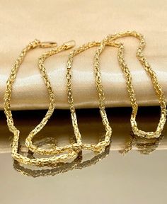 18 KARAT GOLD BYZANTINE NECKLACE CHAIN SOLID GOLD (2mm)THICK 24"26"LENGTH(9.16gr10.0gr)WEIGHT A Gold Byzantine or King Chain is a Necklace that instantly takes your style to the next level; Wear it all day, Everyday. it's also very sturdy to hold your favorite pendant or ring! Premium lobster Hook for added safety! Priced to sell! Compare our prices to other similar sellers! Arrives in a GIFT BOX and includes FREE SHIPPING within the USA and Canada. International shipping is available at the mos Men's Necklace Gold, Gold Necklace For Men, Byzantine Necklace, Real Gold Chains, Chain Necklace For Men, Mens Cross Necklace, Gold Jewelry Gift, Best Gifts For Him, Jewelry Mens