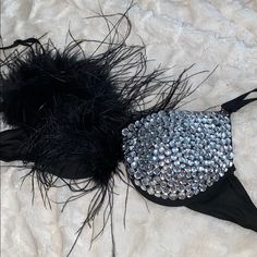 Burlesque - Show Girl Very Sexy Sequin Rhinestone Feather Two Tone Bra. Halloween Diy Costume 34b Show Girl Costume, Halloween Diy Costume, Burlesque Bra, Costume Bra, Show Girl, Burlesque Costumes, Burlesque Show, Burlesque Costume, Diy Costume