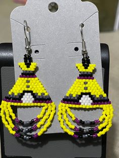 Beaded tipi earrings made with delica beads Tipi Earrings, Native American Tipi, Native American Patterns, Beaded Ornaments, Delica Beads, Bead Earrings, Beaded Earrings, Nativity, Jewelry Earrings Dangle