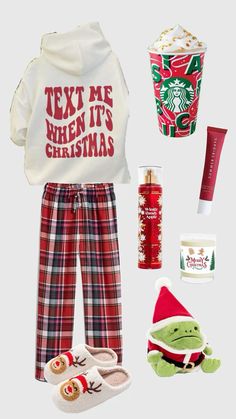 Comfy Outfits Christmas, Christmas Aesthetic Photo Ideas, Preppy Christmas Fits, Christmas Preppy Outfits, Christmas Aesthetic Clothes, Christmas Pj Ideas, Christmas Everything, Christmas Fit Ideas, Christmas Outfits For Teens