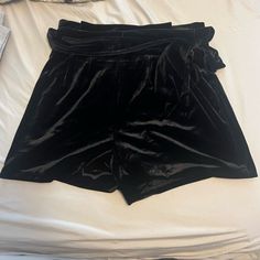 Express Velvet Shorts. High Rise. Midi Length. Nwot. Belt Able To Be Removed. No Flaws. Velvet Shorts, Midi Length, High Rise, Size 6, Velvet, Womens Shorts, Women Shopping, Black, Color