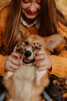 #animals #dogs #dogbeautiful #AnimalPhotography #animalslove Dog Owner Photoshoot, Dog Birthday Photoshoot, Autumn Dogs, Dog Photography Poses, Dog Emotions, The Symbiotic Relationship Between