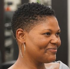 Are you looking for a new hairstyle that is low maintenance and perfect for your natural hair? Short haircuts are a great option for black women who w... Tapered Haircut For Women, Natural Hairstyles For Black Women, Short Natural Haircuts, Low Fade Haircut, Natural Hair Short Cuts, Tapered Haircut, Very Short Haircuts