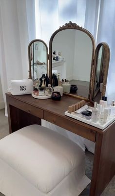 Wooden vanity with vintage gold mirror Vintage Gold Mirror, Mirror Bedside Table, Elegant Vanity, Wooden Vanity, Room Redesign, Vanity Room, Bedroom Vanity, Room Update, Dream Room Inspiration