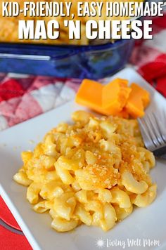 a plate with macaroni and cheese on it