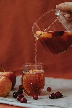 Iced Drinks | Healthy Drinks Pumpkin Spice Tea, Black Tea Leaves, Cranberry Apple, Healing Tea, Apple Tea, Ginger And Cinnamon, English Breakfast Tea, Morning Drinks, Spice Tea