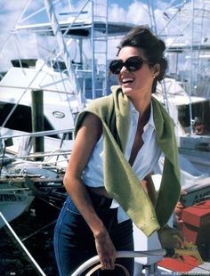 Chique Outfits, Dresses Aesthetic, Look Retro, Boating Outfit, Summer Dresses For Wedding Guest, Estilo Preppy, On A Boat, Old Money Style