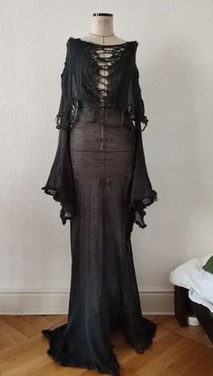 Goth Outfits, Looks Style, Style Outfits, Goth Fashion, Fancy Dresses, Festival Outfit, Look Cool, Pretty Dresses