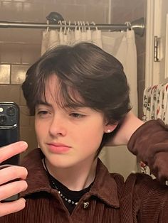 Short Gender Fluid Haircuts, Trans Boys Haircuts, Gender Fluid Hairstyles, Gender Fluid Hair, Gender Fluid Haircuts, Trans Boy Haircut, Short Hair Tomboy, Short Grunge Hair, Gender Fluid