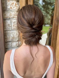 Hair Down Bridesmaid, Wedding Hair Up, Simple Prom Hair, Bridal Hair Buns, Bridesmaid Hair Makeup, Bridal Hair Updo, Bun Hairstyle, Bridesmaid Hair Down, Bridesmaid Hair Updo