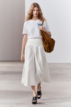 ZW COLLECTION LOW WAIST COTTON SKIRT Midi Pleated Skirt, Look Zara, Swing Design, Skirt Summer, White Midi, Blazer And Shorts, Summer Skirts, Spring Wardrobe