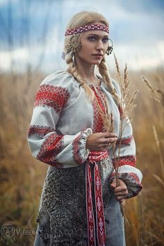 Slavic Traditional Clothes, Slavic Girl Aesthetic, Aesthetic Hat, Slavic Girl, Slavic Paganism, Slavic Mythology, Slavic Folklore, Ethno Style, Viking Women