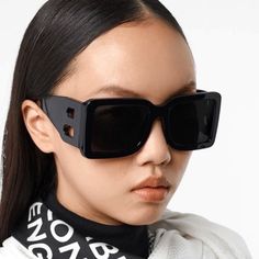 Oversized Sunglasses Black Square Sunglasses Women Fashion, Sunglasses Women Oversized, Sunglasses Women Fashion, Shades For Women, Black Luxury, Women Sunglasses, Style Noir, Sunglass Lenses, Oversized Sunglasses