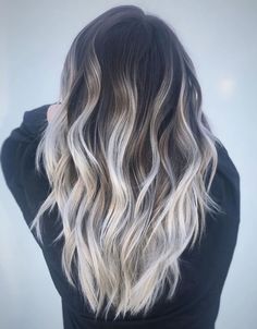 Pelo Color Ceniza, Straight Hair Highlights, White Blonde Highlights, Ash Blonde Balayage, Bronde Hair, Silver Highlights, Balayage Color